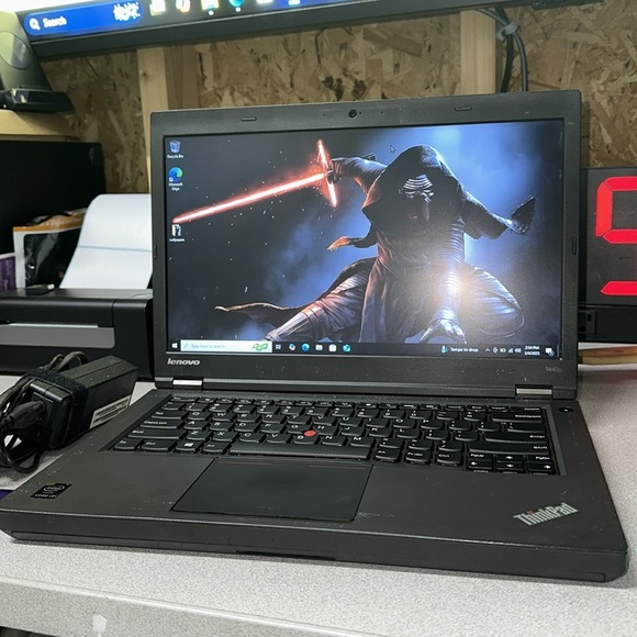 14”Lenovo Thinkpad T440 (i5) 2.6ghz/8gig ram/240ssd/dvdrw//webcam… - Picture 10 of 10